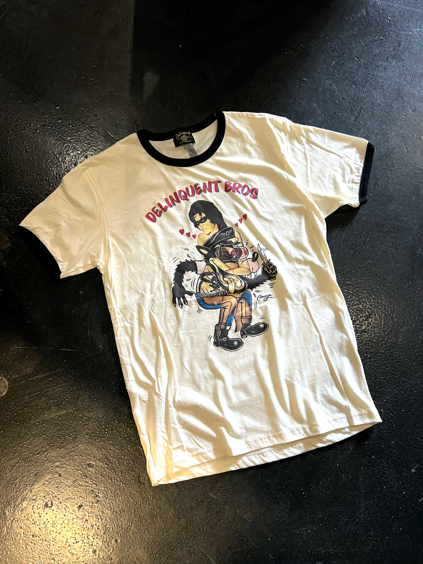 "Wolflin' around" Tee in Natural/Black Ringer Tee