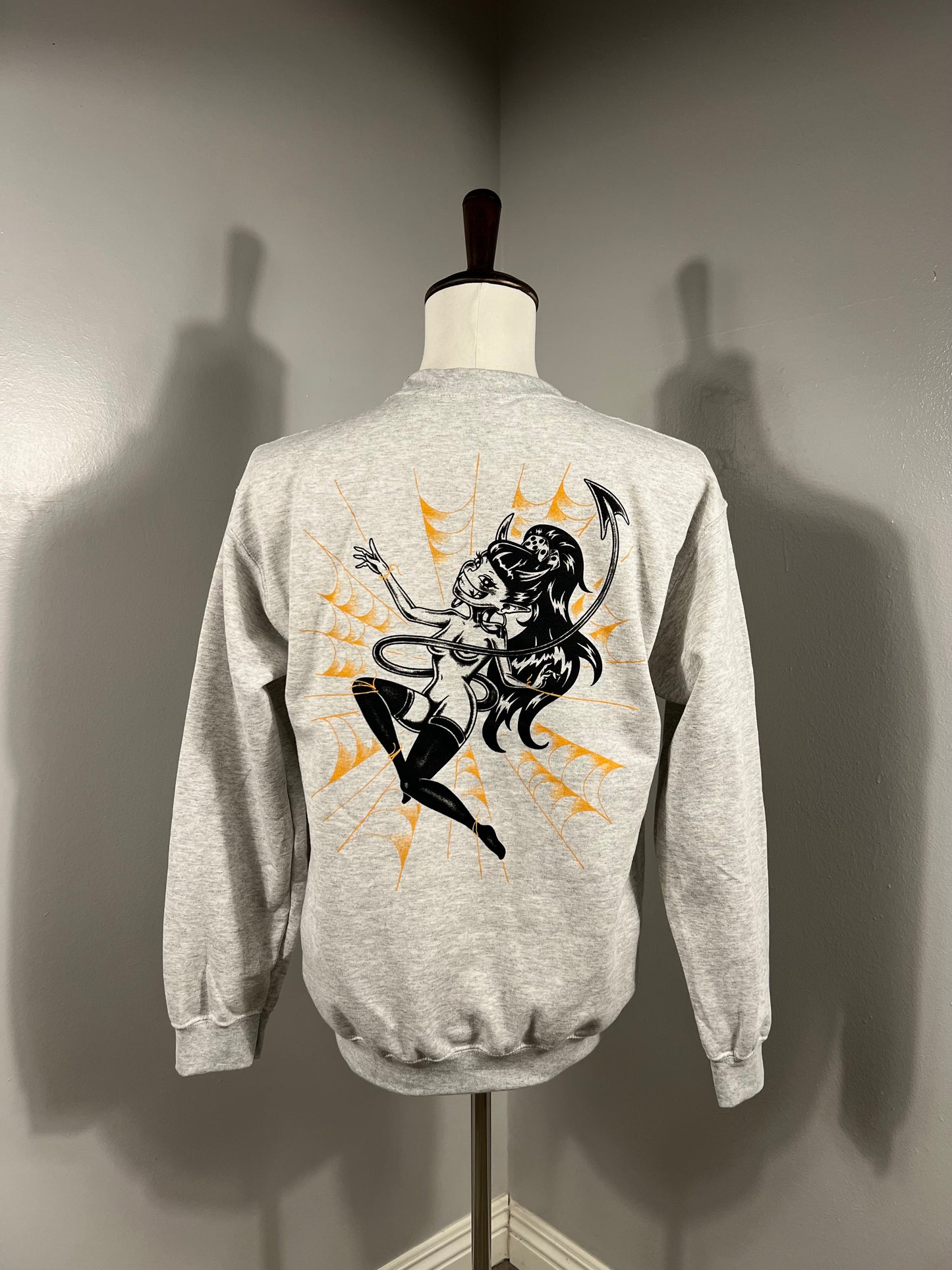 "Spider Trap" Crewneck Sweat in Gray