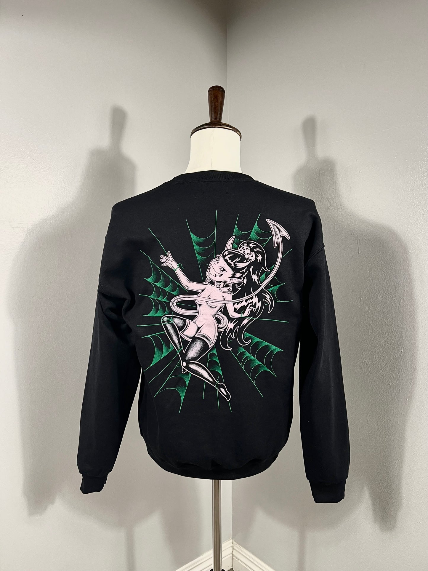 "Spider Trap" Crewneck Sweat in Black