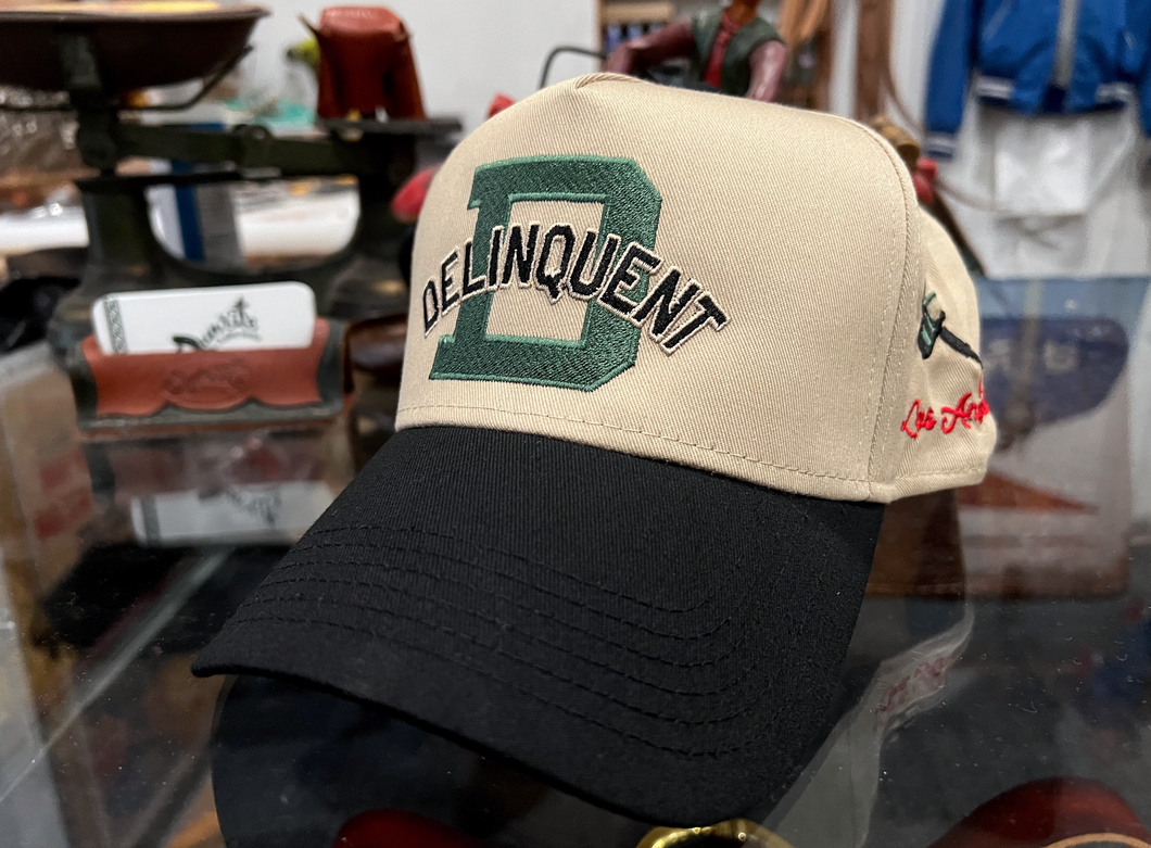 1940's Style Logo 5 Panel Snap Back Cap in Beige x Black