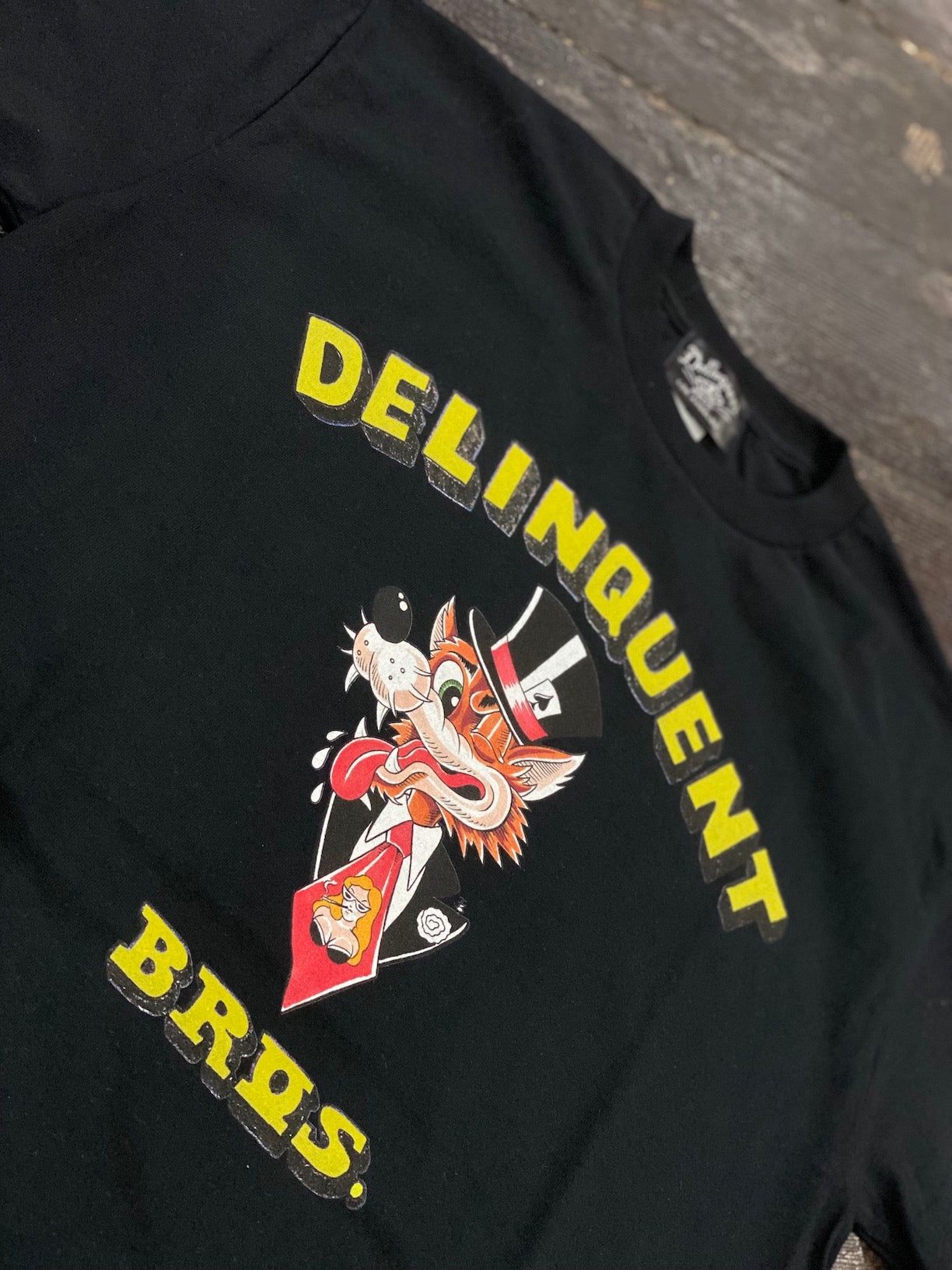 Top Hat Wolf Tee in Black